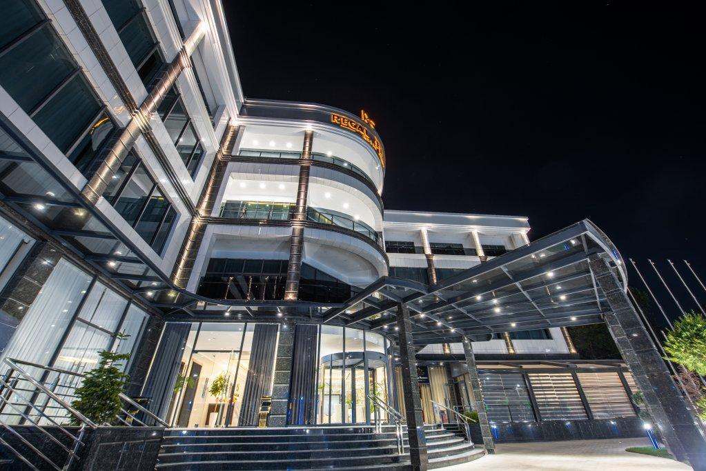 Hotel Wyndham Garden Taszkent Zewnętrze zdjęcie