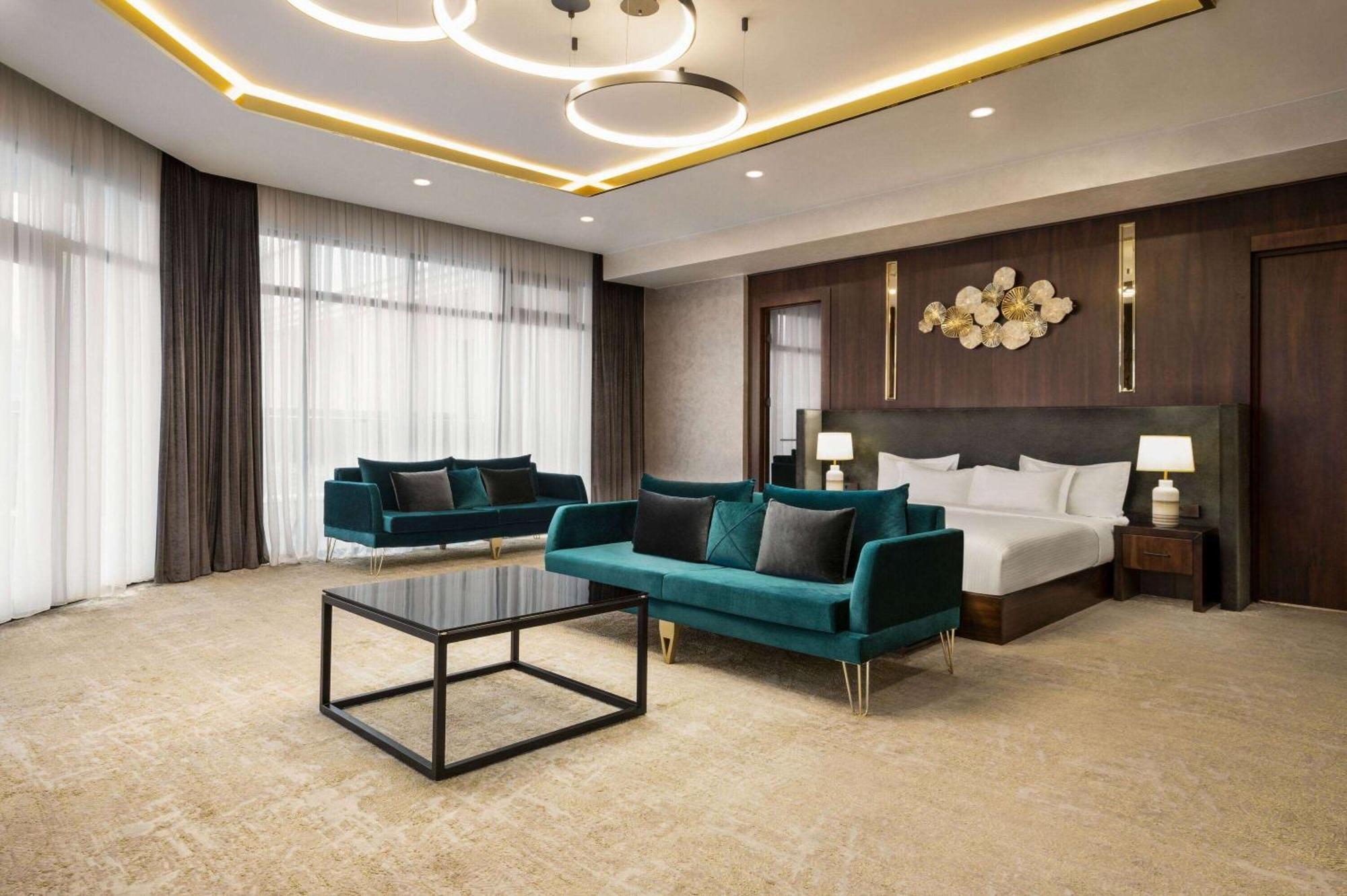 Hotel Wyndham Garden Taszkent Zewnętrze zdjęcie