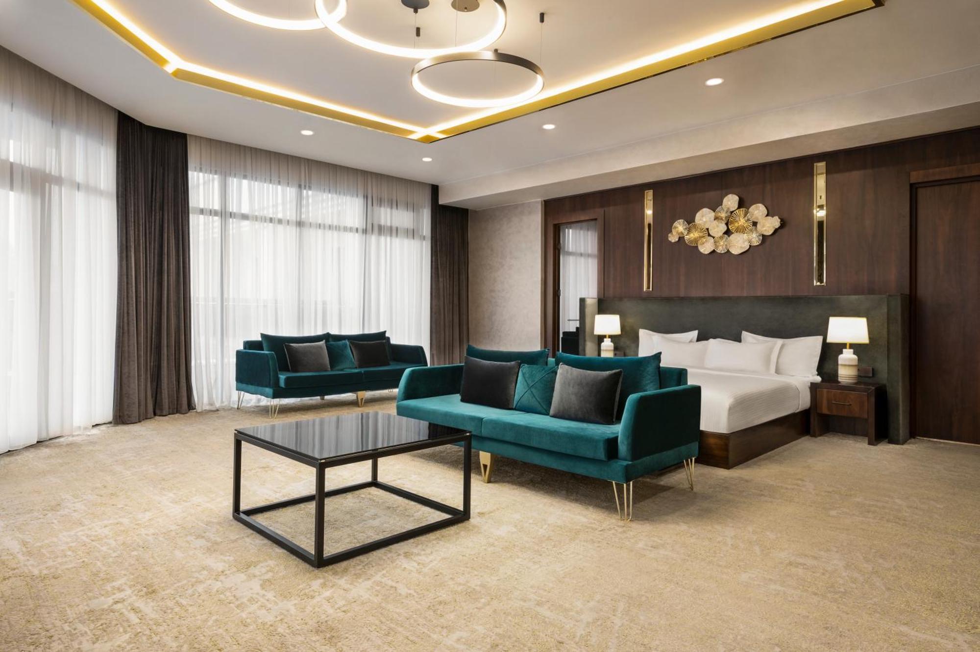 Hotel Wyndham Garden Taszkent Zewnętrze zdjęcie